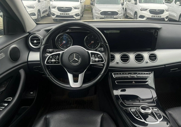 Mercedes-Benz Klasa E cena 69900 przebieg: 398000, rok produkcji 2019 z Syców małe 466